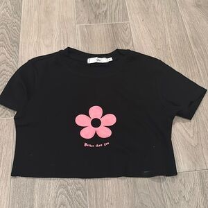 Adika Women’s Cropped Tshirts With Pink Flower Size S